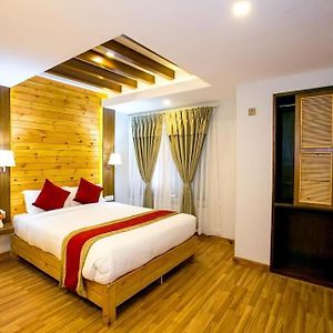 Deluxe Double or Twin Room Pool Access